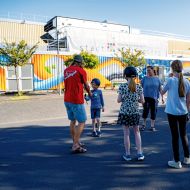 Der Teamende erklärt die nächste Challenge.Foto: J. Becker Photography