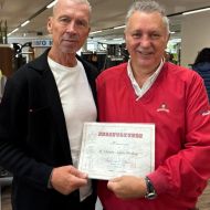 Links: Ralf Brachmann vom Karate Dojo SC Idstein, rechts: HFK Vizepräsident Joachim Jelko                Bild: Joachim Jelko für den HFK