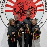 Team Hessen während der ESKA 2025 v.l.: Julie Stevens (SC Judokan e.V. Ffm.), Marvin Bier (Karate Dojo Dietzenbach), Benjamin Eck (KV Limburg e.V.) und Lara Marie Schäfer (SC Judokan e.V. Ffm.)                Bild: J. Stevens &amp; M. Bier für den HFK