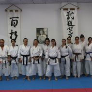 V.l.: Dimitrios Karamitsos (Trainer), Rebeca Garcia (Betreuerin), Joheina Hamami (Referentin), rechts außen: Anna Polanska (Frauenreferentin HFK), die restlichen Damen sind aus verschiedenen Hessischen Vereinen                Bild: Martina Bier für den HFK