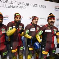 Da kommt Freude auf bei den Anschiebern von links  Costa Laurenz, Joshua Tasche, Issam Ammour und Pilot  Adam  Ammour                Bild: Viesturs Lacis