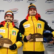 Adam Ammour  (links) und Alexander Schaller nach einem Rennen im olympischen Eiskanal in Cortina d´ Ampezzo  Anfang dieses Jahres  (Archivbild)                 Bild: Viesturs Lacis