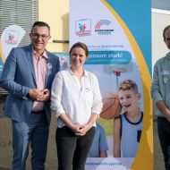 Malin Hoster, Vorsitzende der Sportjugend Hessen und Vorstandsmitglied Amadeus Itzenh&auml;user beim vergangenen B&uuml;ndnistreffen Safe Kids&nbsp; im November 2025. Das Treffen fand unter&nbsp; der Schirmherrschaft von Alexander Bauer (Kinderschutzbeauftragter des Landes Hessen) statt.
                Bild: SJH/Kai peters