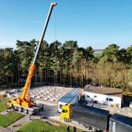 Nach einem Tag standen die Module auf ihren Fundamenten. Foto: TSV Wasenberg