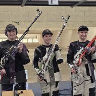 Die Medaillengewinnerinnen im 3x40-Schuss-wettbewerb der Juniorinnen: (von links