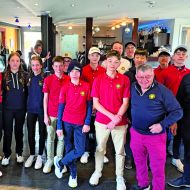 Der Golf-Club Hausen aus Hofheim setzt auf gezielte Nachwuchsf&ouml;rderung. Binnen zehn Jahren stieg die Anzahl der Kinder und Jugendlichen von 125 auf rund 300. Gro&szlig;en Anteil an dieser Entwicklung hat Jugendwart Andreas Rathmann (vorne rechts).
&nbsp;
                Bild: Golf-Club Hausen