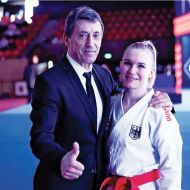 Jasmin Jüttner vom SC Judokan Frankfurt – hier mit Kata-Bundestrainer Efthimios Karamitsos – peilt bei den Heim-Europameisterschaften eine Medaille an.Foto: privat
