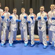 Herren Kumite Team der Hessen Lions v.l.: Alexander Lang (Landestrainer Kumite Hessen Nord), Eric Ridiger, Marvin Bier, Edgard Merkine, Nico Merkine, Alessandro Engelhardt, Armin Kurtanovic, Nikita Neyman, Jamal Laudiai (Landestrainer Kumite Hessen Süd)                Bild: DKV