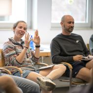 Wenn junge Menschen Interesse zeigen, in eine andere Rolle zu schl&uuml;pfen, sollten Wege daf&uuml;r geschaffen werden, um Selbstwirksamkeit zu erleben. &nbsp;

                Bild: SJH/Kai Peters